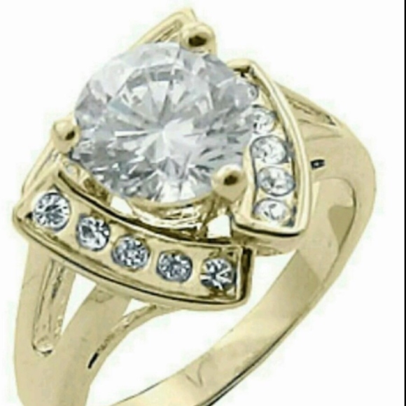 Gold Plated Cocktail Ring Cubic Zirconia  Size 9 - Picture 1 of 8